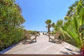 OCEANFRONT Retreat w Stunning Setback, Gourmet Kitchen, Private Pool, Hot Tub, Screened Patio, Grill